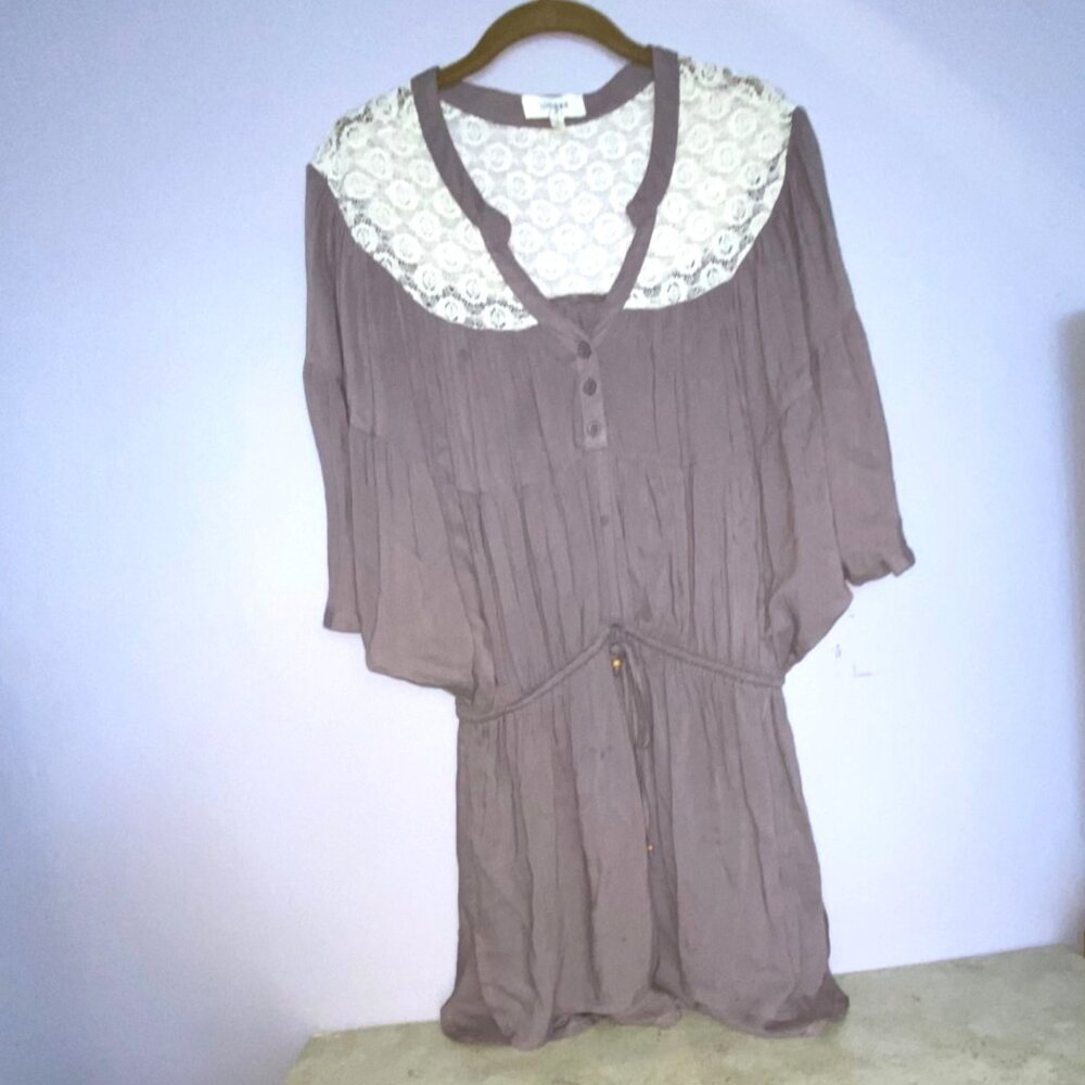 Umgee Womens Taupe Tunic Shirt With Lace Yoke & Dolman Sleeves Boho Indie